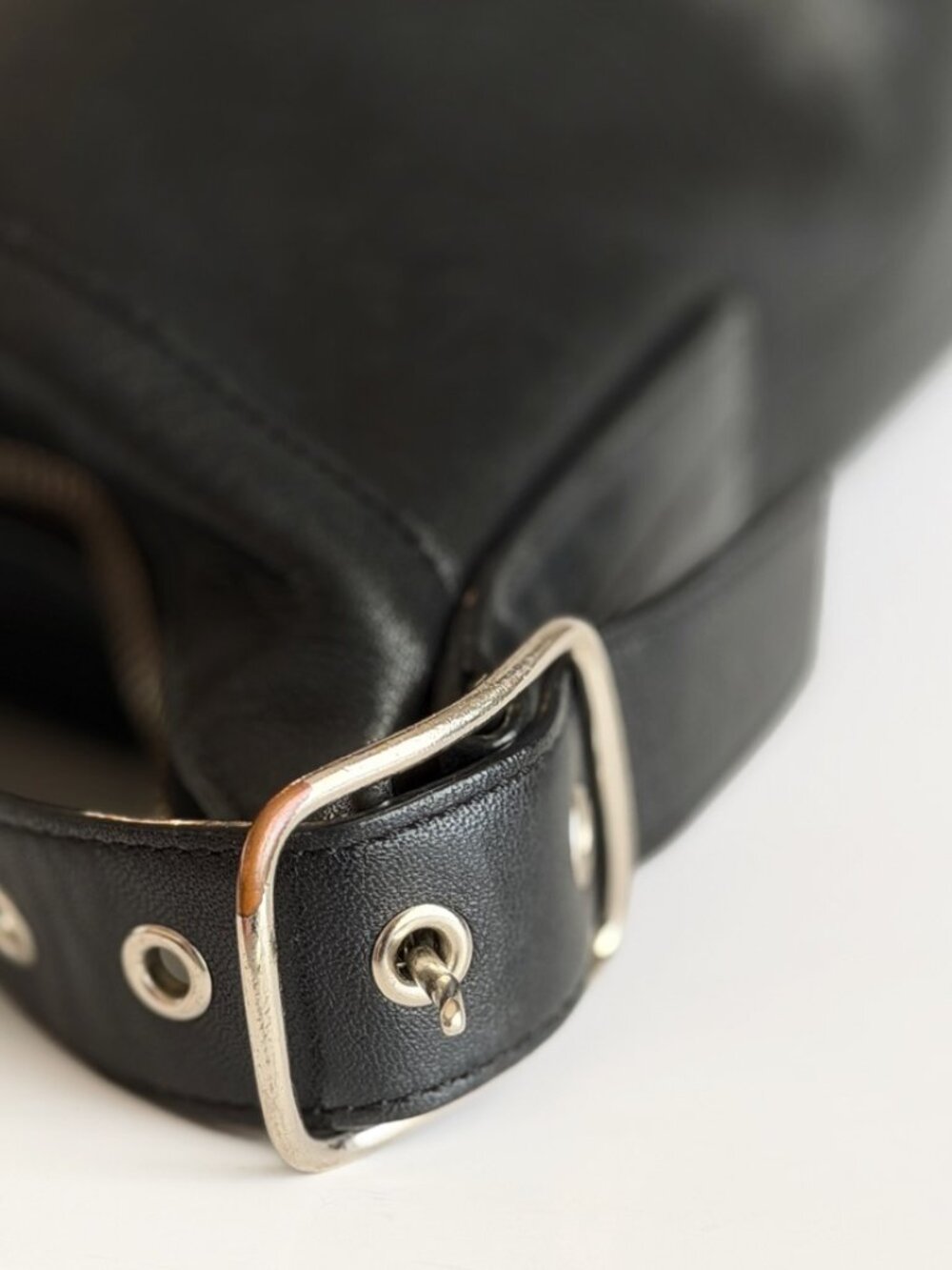 Vintage Y2K Coach 9188 Legacy Slim Duffle Crossbody Shoulder Bag Black Leather - Picture 6 of 10